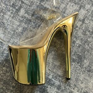 Single Gold Pleaser 8” in sz 8!